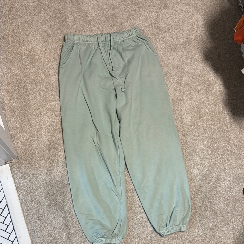 Daily Drills Sweatpants size M/L in green